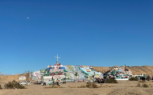 Read more about the article Salvation Mountain & Slab City